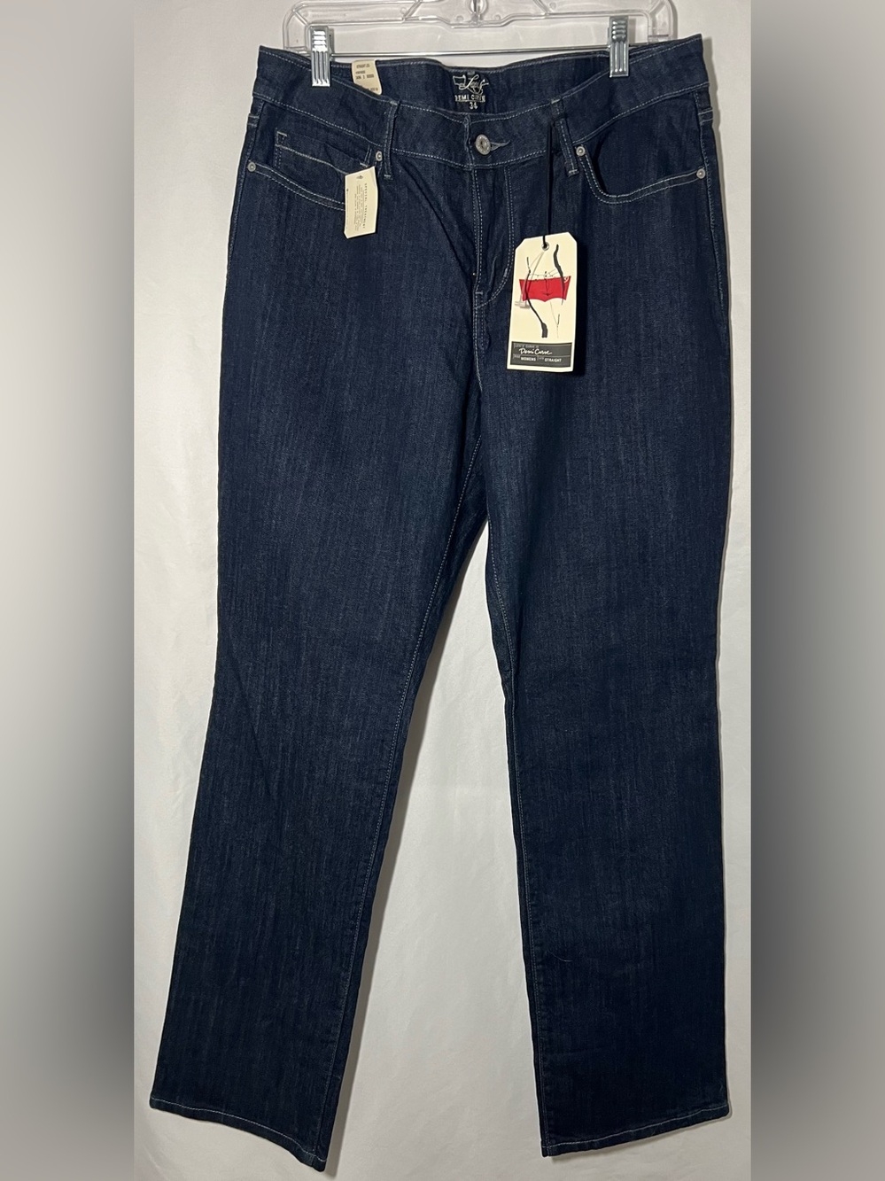 NWT Levi’s Demi Curve Straight Leg Jeans Dark Wash Sz 16W/M